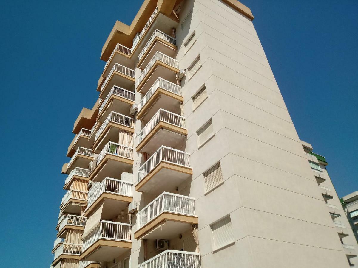 Apartamentos Gandia Grau Y Playa 3000 Bagian luar foto